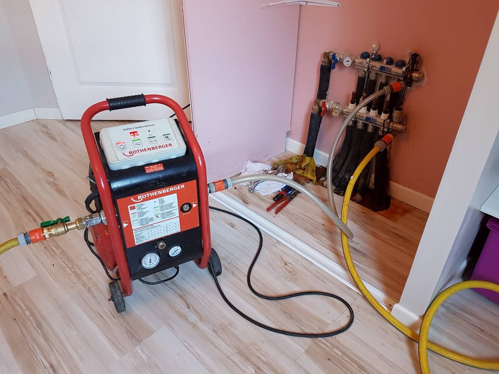 Suadiye Vaillant Hermetik Şofben Kombi Bakımı